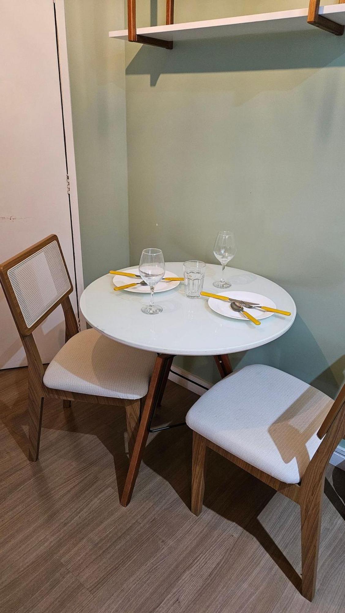 Flat Palace Com Cozinha E Sacada